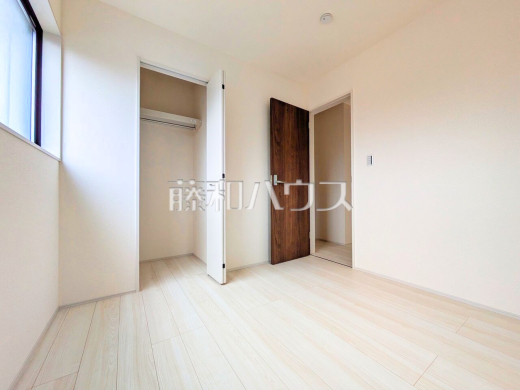 居室 【新座市新堀1丁目】
