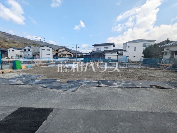 平日のご案内も可能です。お気軽にお問合せ下さいませ。 現場風景 【福岡市早良区内野5丁目】 平日のご案内も可能です。お気軽にお問合せ下さいませ。 現場風景 【福岡市早良区内野5丁目】