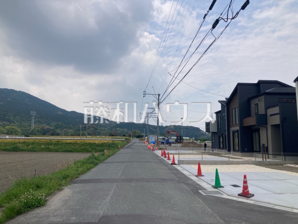 接道状況および現場風景 【福岡市西区今宿上ノ原】 接道状況および現場風景 【福岡市西区今宿上ノ原】