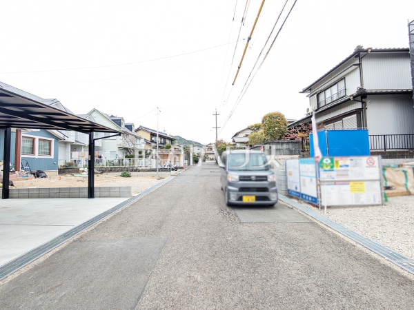 接道状況および現場風景 【春日井市高森台5丁目】 接道状況および現場風景 【春日井市高森台5丁目】