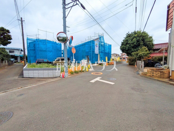 接道状況および現場風景 【清瀬市下宿2丁目】 平日のご案内も可能です。まずはお気軽にお問合せ下さいませ。 接道状況および現場風景 【清瀬市下宿2丁目】 平日のご案内も可能です。まずはお気軽にお問合せ下さいませ。
