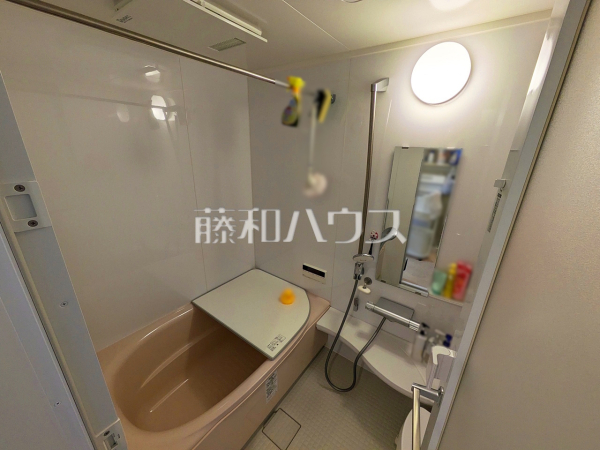 ≪浴室≫ 浴室は換気・乾燥・暖房機付きで、入浴前も入浴後も快適です。 【ソフィア調布染地公園】 ≪浴室≫ 浴室は換気・乾燥・暖房機付きで、入浴前も入浴後も快適です。 【ソフィア調布染地公園】