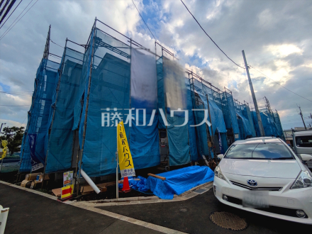 ≪接道状況≫順調に工事が進んでいます。実際の街並みの様子が段々見えて参りました。ぜひ実際に現地をご見学下さいませ。【府中市南町6丁目】/撮影日2026/03/27