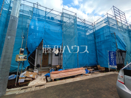 ≪F号棟 外観≫まだまだ建築中ですが、ぜひ現地をご覧になりませんか?基礎・上棟の状態は建築中にしかご覧になれません! 【府中市南町6丁目】/撮影日2026/03/27