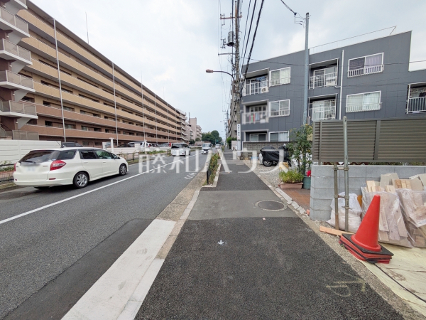 接道状況および現場風景 【練馬区南大泉1丁目】 接道状況および現場風景 【練馬区南大泉1丁目】