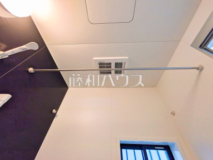 浴室乾燥機(浴室内上部) 雨の日の強い味方!浴室換気乾燥機付きユニットバスで洗濯物が乾かせます/撮影日2026/06/07