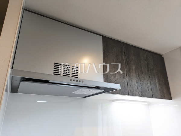 レンジフード、吊り戸棚 【アイムふじみ野タワー東館】 レンジフード、吊り戸棚 【アイムふじみ野タワー東館】