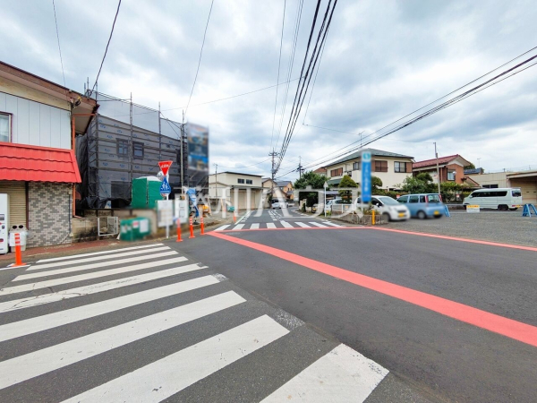接道状況および現場風景 【所沢市大字久米】 接道状況および現場風景 【所沢市大字久米】