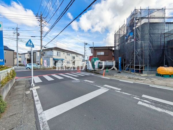 接道状況および現場風景 【所沢市大字久米】 接道状況および現場風景 【所沢市大字久米】