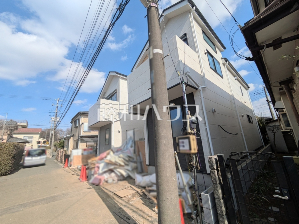 接道状況および現場風景 【小金井市緑町3丁目】 接道状況および現場風景 【小金井市緑町3丁目】