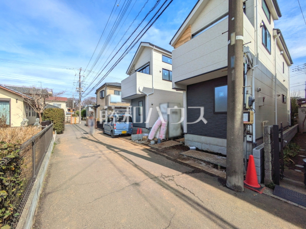 接道状況および現場風景 【小金井市緑町3丁目】 接道状況および現場風景 【小金井市緑町3丁目】