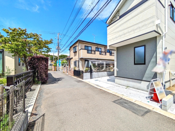 1号棟 接道状況および現場風景 【小金井市緑町3丁目】 1号棟 接道状況および現場風景 【小金井市緑町3丁目】