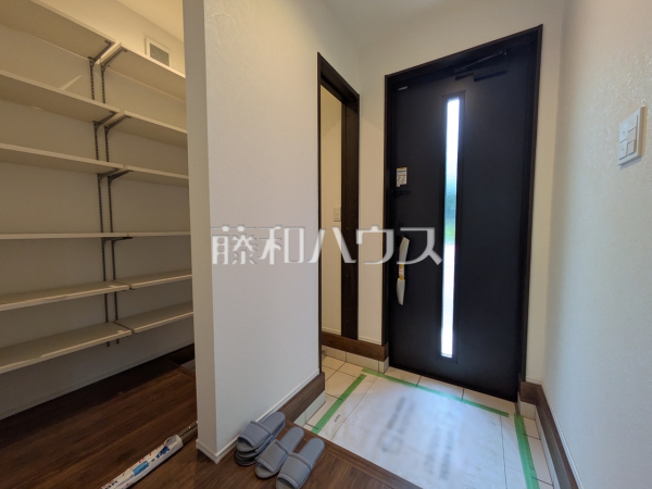 玄関ホール 【新座市栄2丁目】 玄関ホール 【新座市栄2丁目】