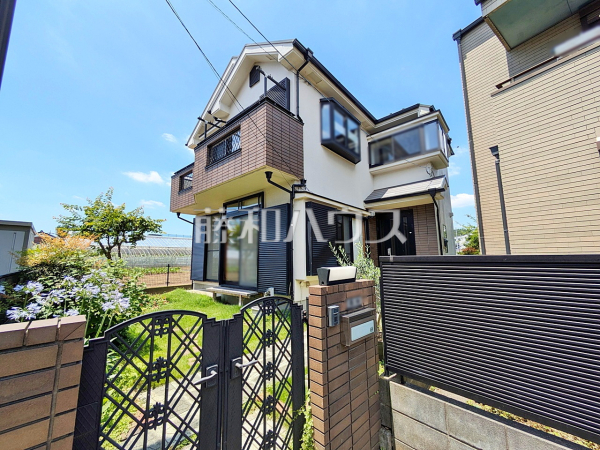 外観 【日野市大字川辺堀之内】庭があることで遮るものが少なく、光や空気を取り込むことができます。また植物を置き、四季を感じる場所を手にすることができます。 外観 【日野市大字川辺堀之内】庭があることで遮るものが少なく、光や空気を取り込むことができます。また植物を置き、四季を感じる場所を手にすることができます。