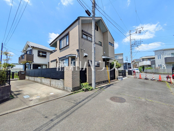 接道状況及び現場風景【日野市大字川辺堀之内】一戸建ての多いエリアのため、静かで落ち着いた雰囲気の街並みです。 接道状況及び現場風景【日野市大字川辺堀之内】一戸建ての多いエリアのため、静かで落ち着いた雰囲気の街並みです。