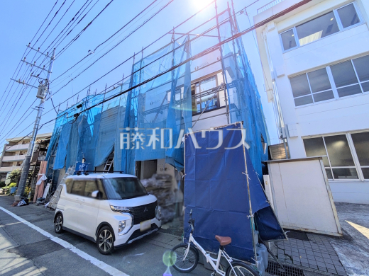 現場風景 【日野市大字日野】
誠心誠意、建築中!物件の内部構造などは今しか見ることができません。是非ご見学のお問合せをお待ちしております!