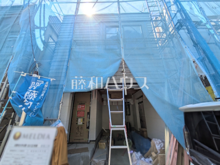 2号棟 外観 【日野市大字日野】順調に工事が進んでいます。実際の街並みの様子が段々見えて参りました。ぜひ実際に現地をご見学下さいませ。/撮影日2026/04/03