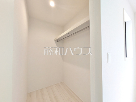 1号棟 ウォークインクローゼット 【朝霞市膝折町2丁目】/撮影日2026/06/05