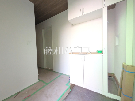 3号棟 玄関(施工中) 【朝霞市膝折町2丁目】/撮影日2026/05/29