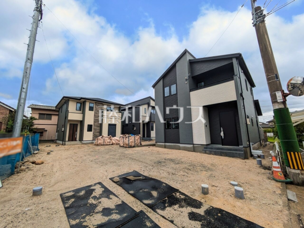 現場風景【福岡市南区鶴田4丁目】 周辺環境はもちろん、日当たりや設備仕様など、実際に行ってみないと分からないことも多くございます。営業担当がご案内いたしますので、お気軽にお問い合わせください 現場風景【福岡市南区鶴田4丁目】 周辺環境はもちろん、日当たりや設備仕様など、実際に行ってみないと分からないことも多くございます。営業担当がご案内いたしますので、お気軽にお問い合わせください