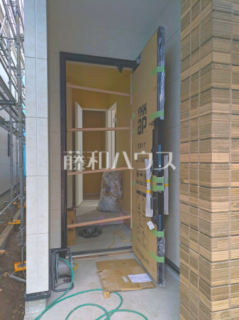 1号棟 玄関 【八王子市元本郷町4丁目】 1号棟 玄関 【八王子市元本郷町4丁目】