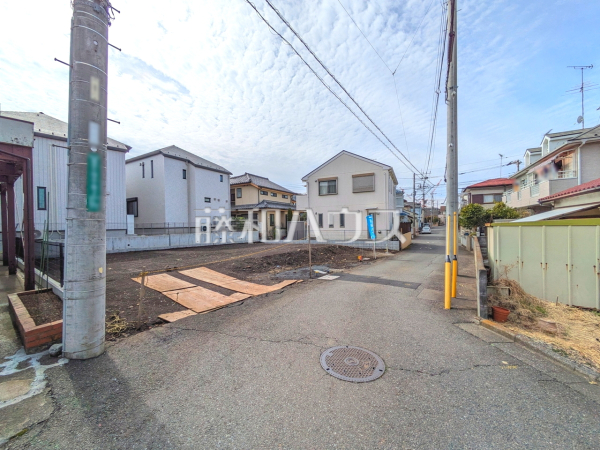 接道状況および現場風景 【国分寺市西恋ヶ窪3丁目】 接道状況および現場風景 【国分寺市西恋ヶ窪3丁目】