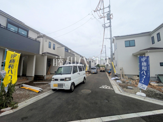 ≪現地外観≫モダンスタイリッシュな外観は永年お住まいになっても飽きの来ないシンプルな印象を与えてくれます。 【府中市日新町3丁目】