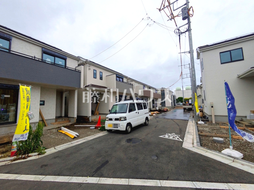 ≪接道状況≫同時期に生活をスタートさせるご家族の多い分譲地は、困ったときも心強い存在になりそうですね!【府中市日新町3丁目】