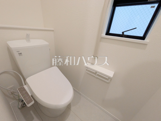 F号棟 トイレ 【府中市日新町3丁目】