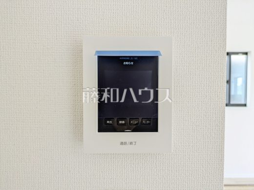 J号棟 TVモニターインターホン 【府中市日新町3丁目】 日々の生活を豊かに、暮らしを心地良くする先進の設備