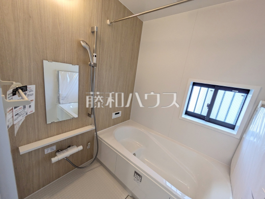 ≪L号棟 浴室≫一日の疲れを癒す優しい色合いのバスルーム【府中市日新町3丁目】