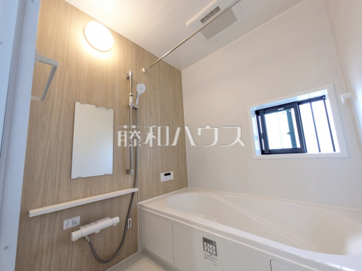 ≪L号棟 浴室≫一日の疲れを癒す優しい色合いのバスルーム【府中市日新町3丁目】