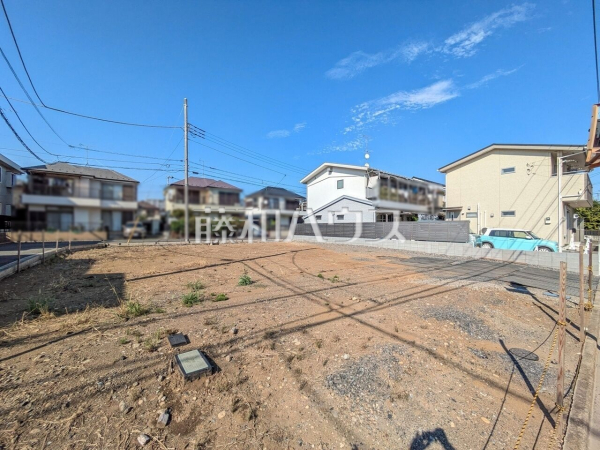 現場風景【武蔵村山市大南2丁目】 建物のプレゼンをさせていただきますので、実際の完成イメージを思い描いていただくことができます。お気軽にお問合せ下さい。 現場風景【武蔵村山市大南2丁目】 建物のプレゼンをさせていただきますので、実際の完成イメージを思い描いていただくことができます。お気軽にお問合せ下さい。