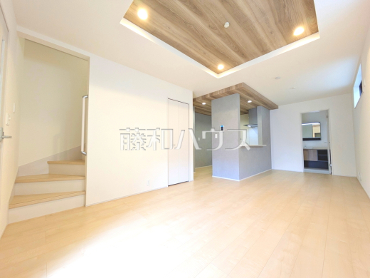 1号棟 リビング 【府中市若松町3丁目】