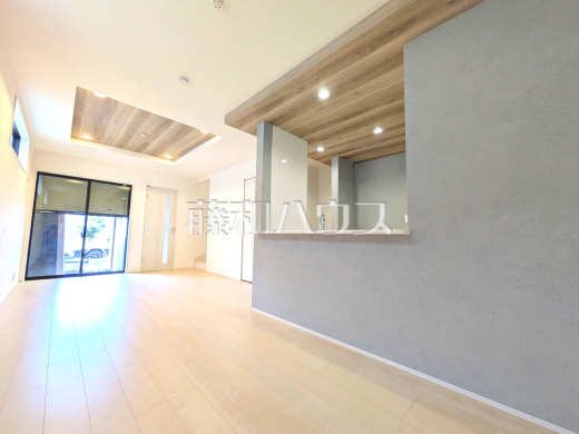 1号棟 リビング 【府中市若松町3丁目】