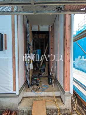 F号棟 玄関 【八王子市弐分方町】