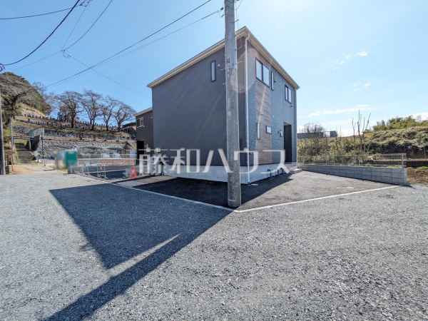 接道状況および現場風景 【八王子市元八王子町2丁目】 接道状況および現場風景 【八王子市元八王子町2丁目】