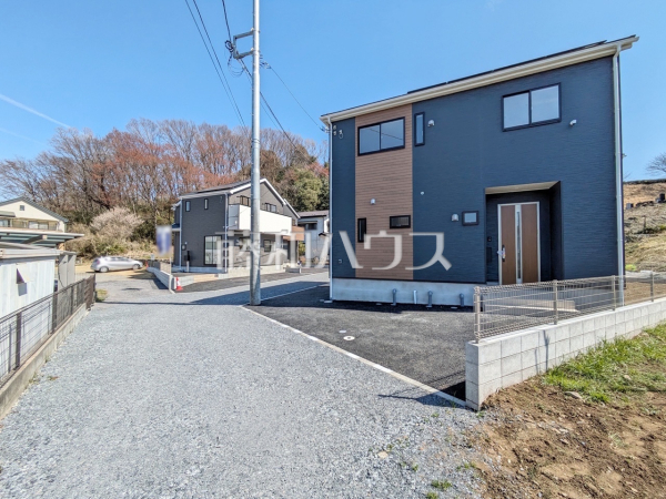 接道状況および現場風景 【八王子市元八王子町2丁目】 接道状況および現場風景 【八王子市元八王子町2丁目】