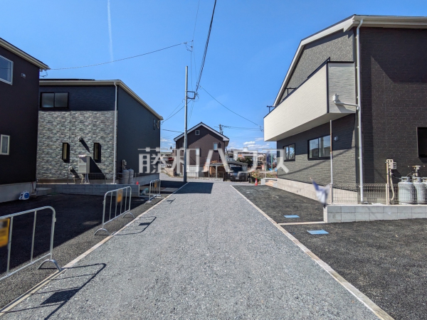 接道状況および現場風景 【八王子市元八王子町2丁目】 接道状況および現場風景 【八王子市元八王子町2丁目】