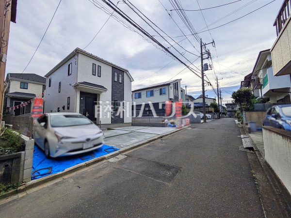 接道状況および現場風景 【三鷹市新川1丁目】 接道状況および現場風景 【三鷹市新川1丁目】