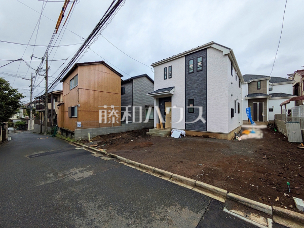 接道状況および現場風景 【三鷹市新川1丁目】 接道状況および現場風景 【三鷹市新川1丁目】