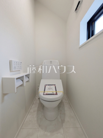 B号棟 リビング 【三鷹市新川1丁目】 B号棟 リビング 【三鷹市新川1丁目】
