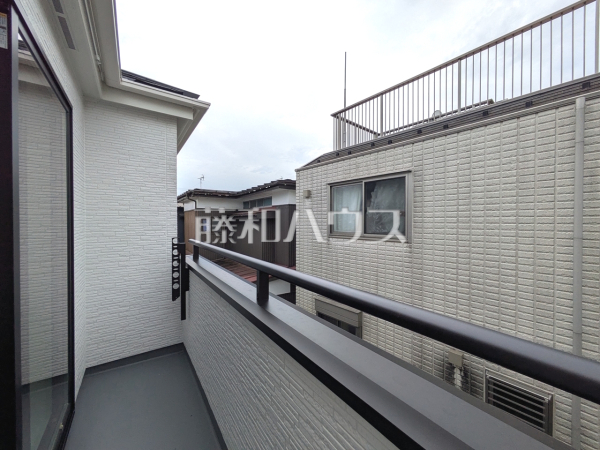 B号棟 バルコニー 【三鷹市新川1丁目】 B号棟 バルコニー 【三鷹市新川1丁目】