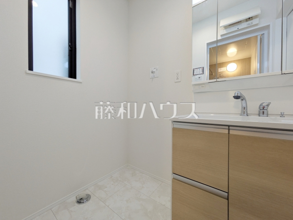 B号棟 洗面室 【三鷹市新川1丁目】 B号棟 洗面室 【三鷹市新川1丁目】