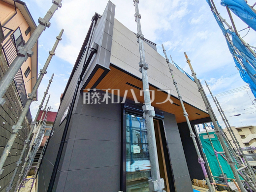 2号棟 外観 【日野市大坂上3丁目】足場が外れて実際の外観が見えてきました。完成までもう少しです。