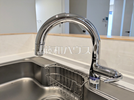 2号棟 浄水器一体型水栓 【日野市大坂上3丁目】 いつでもおいしいお水が飲める浄水器一体型水栓も完備 /撮影日2026/08/01