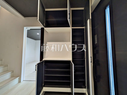 2号棟 玄関収納 【小平市小川東町1丁目】/撮影日2026/07/28