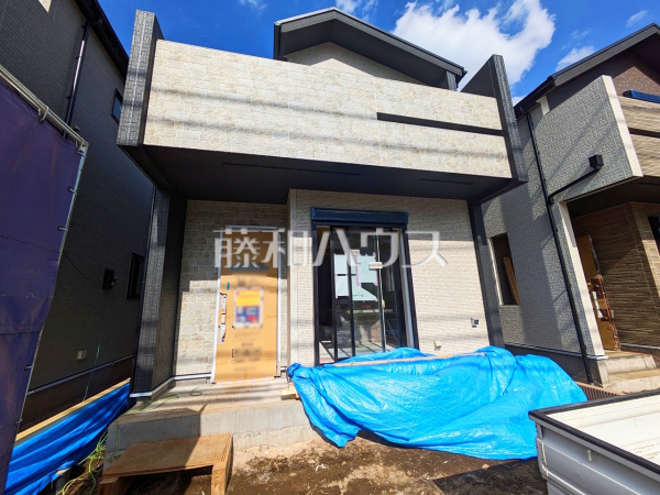 2号棟 外観 【東村山市野口町2丁目】建物のプレゼンをさせていただきますので、実際の完成イメージを思い描いていただくことができます。お気軽にお問合せ下さい。 2号棟 外観 【東村山市野口町2丁目】建物のプレゼンをさせていただきますので、実際の完成イメージを思い描いていただくことができます。お気軽にお問合せ下さい。