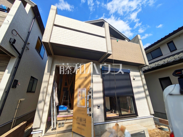 4号棟 外観 【東村山市野口町2丁目】ここに住む方を想像して、着々と建築しております!
4号棟 外観 【東村山市野口町2丁目】ここに住む方を想像して、着々と建築しております!
