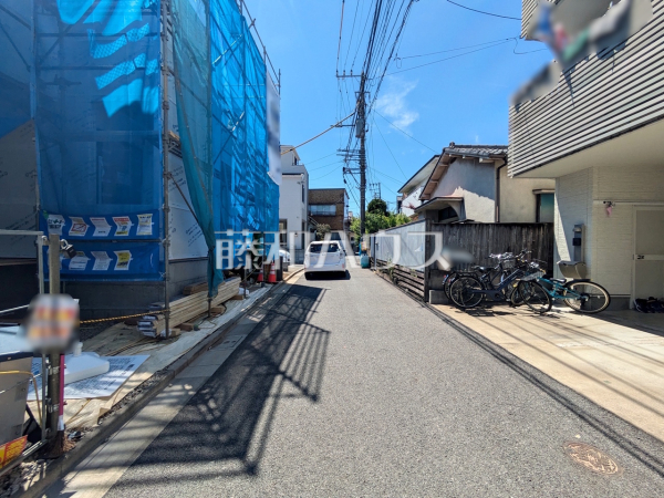 接道状況および現場風景 【板橋区大谷口1丁目】 接道状況および現場風景 【板橋区大谷口1丁目】